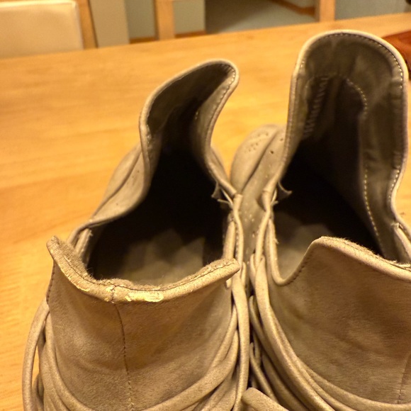 Elegant Perforated Women's Ankle Booties - Picture 4 of 6